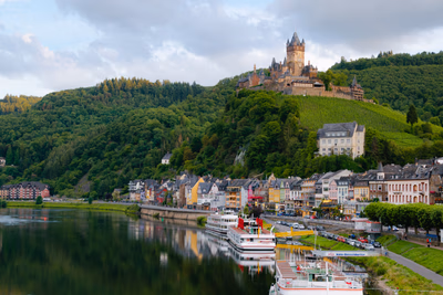 Cochem mit Moselufer und Reichsburg